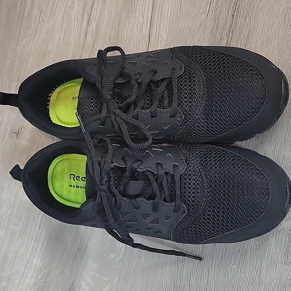 REEBOK Work Shoe Best Slip-Resist Composite Toe Electrical Hazard (EH) Non-Metal - Picture 2 of 10